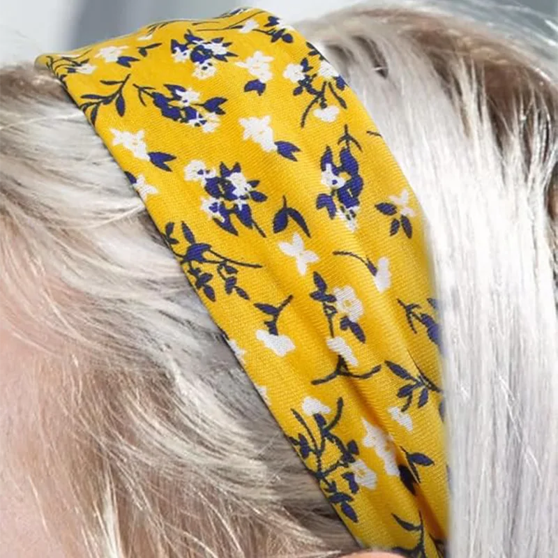 女性のポリエステルヘアに似合うスタイルは何ですか?